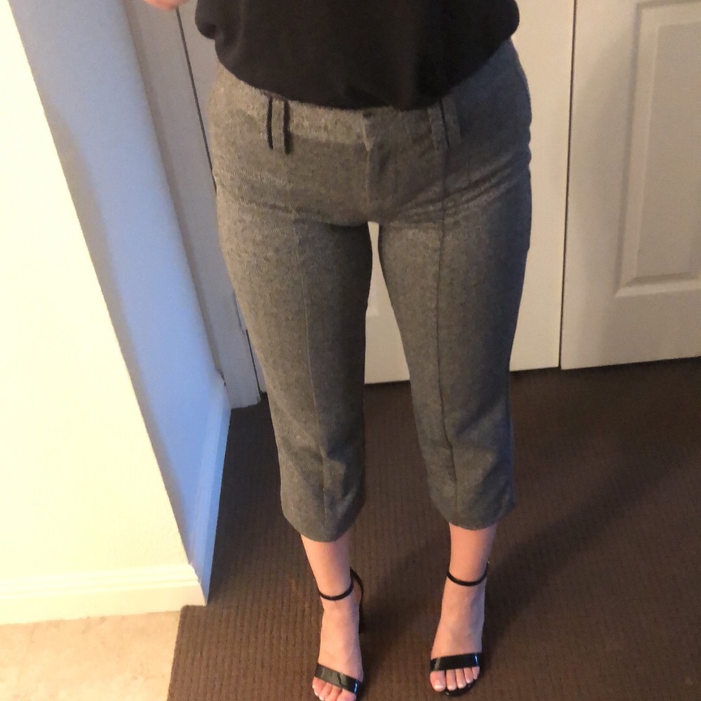 Black & White Patterned Capri Dress Pants